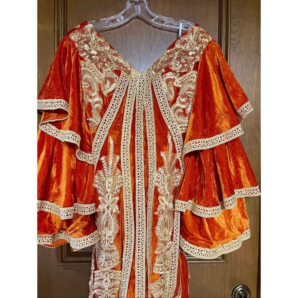Fabulous Couture gown - Picture 3 of 3